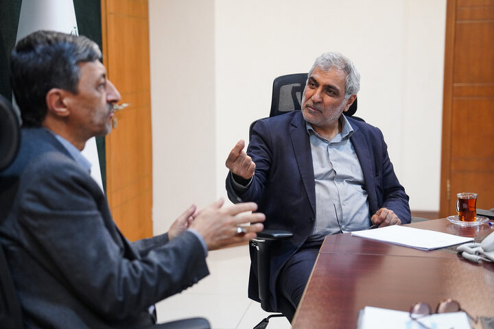 دیدار هادی قوامی نماینده مردم اسفراین در مجلس شورای اسلامی با رئیس ستاد اجرایی فرمان امام