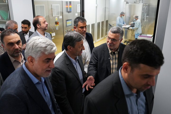 آیین رونمایی از ٢٣ محصول دارویی جدید در گروه سلامت و دارویی برکت