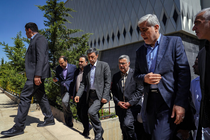 آیین رونمایی از ٢٣ محصول دارویی جدید در گروه سلامت و دارویی برکت