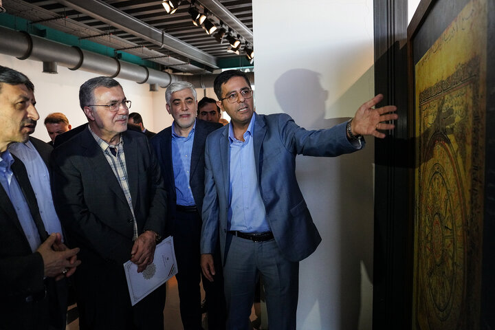 بازدید رئیس ستاد اجرایی فرمان امام و وزیر بهداشت از باغ موزه گیاهان دارویی