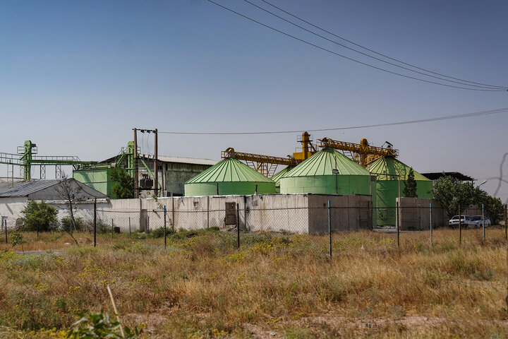 بازدید رئیس ستاد اجرایی فرمان امام از مجتمع‌های شرکت زرین کشت پایدار