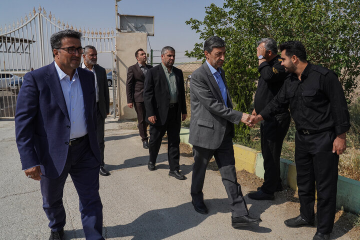 بازدید رئیس ستاد اجرایی فرمان امام از مجتمع‌های شرکت زرین کشت پایدار