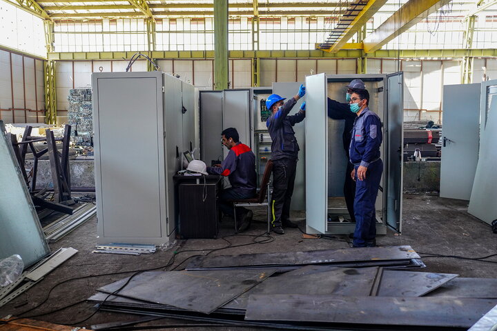 بازدید رئیس ستاد اجرایی فرمان امام از کارخانه سپنتای مرند