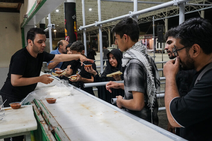 بازدید فتاح از روند خدمت‌رسانی ستاد اجرایی فرمان امام در مرز مهران