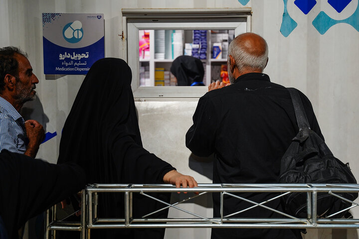 بازدید فتاح از خدمت‌رسانی بیمارستان سیار برکت در طریق الحسین