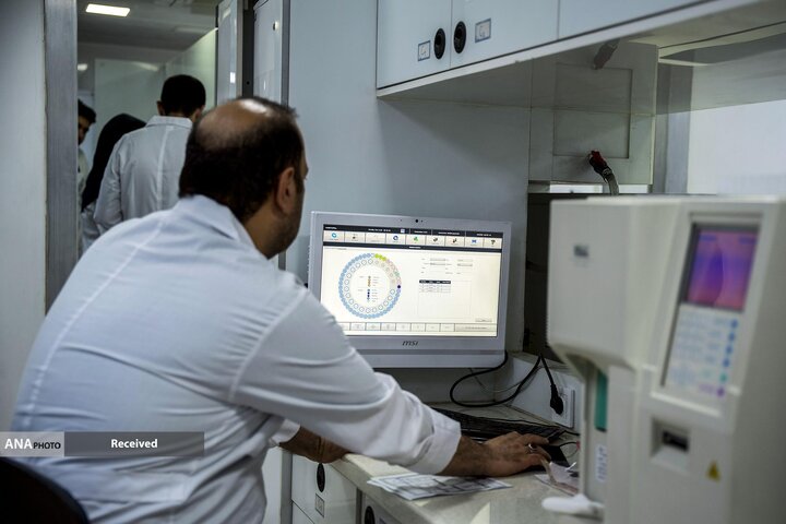 از نگاه رسانه/ خدمت‌رسانی بیمارستان سیار برکت در عمود ۹۸۹ به زائران اربعین حسینی