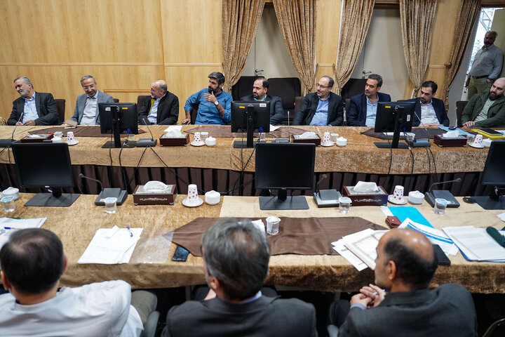 جلسه هیئت مدیره سازمان اموال و املاک با حضور رئیس ستاد اجرایی فرمان امام