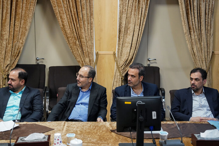 جلسه هیئت مدیره سازمان اموال و املاک با حضور رئیس ستاد اجرایی فرمان امام