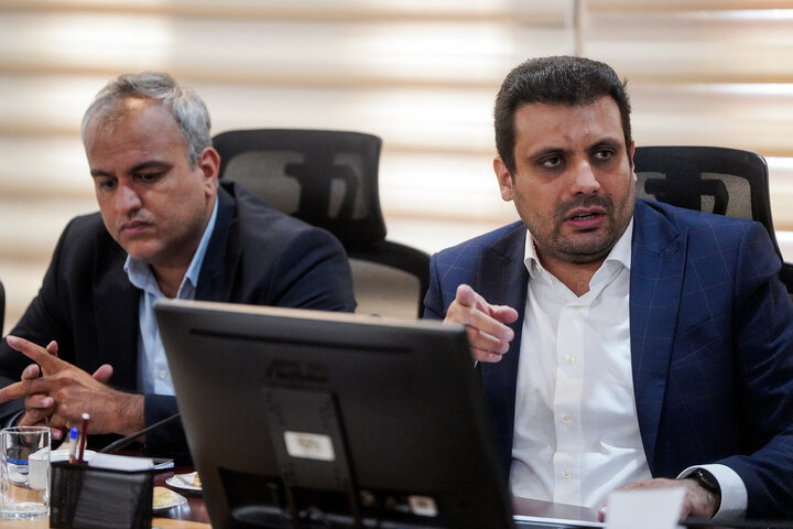 بررسی عملکرد شرکت فولاد شهید جهان‌آرا