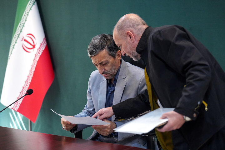 بررسی عملکرد شرکت فولاد شهید جهان‌آرا