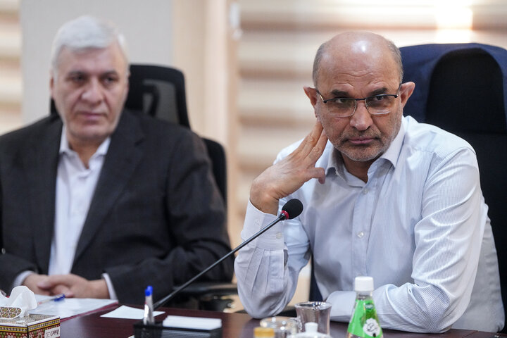 بررسی عملکرد شرکت‌های تولید نیروی برق آبادان و اروند