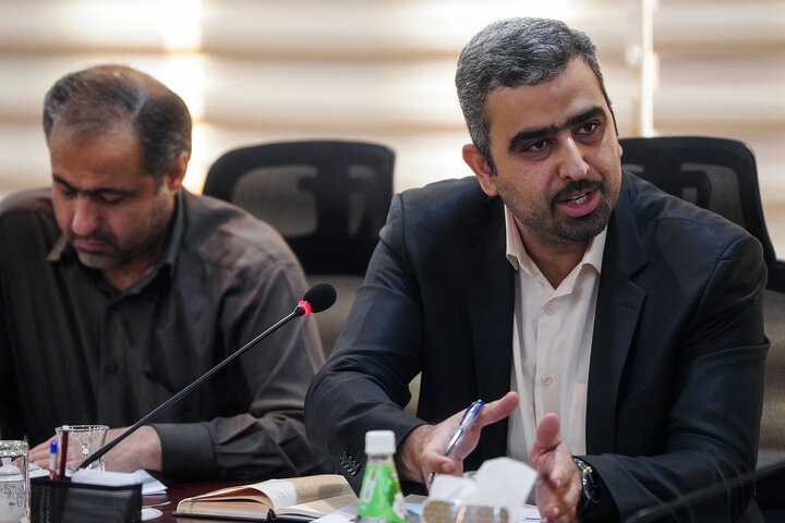 بررسی عملکرد شرکت‌های تولید نیروی برق آبادان و اروند