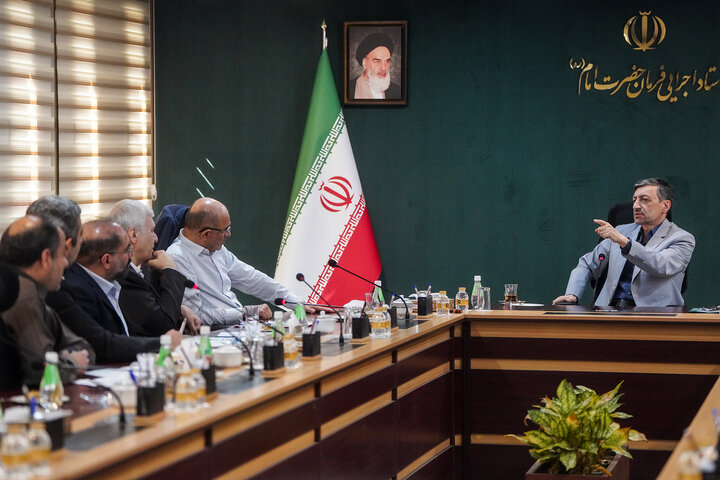 بررسی عملکرد شرکت‌های تولید نیروی برق آبادان و اروند