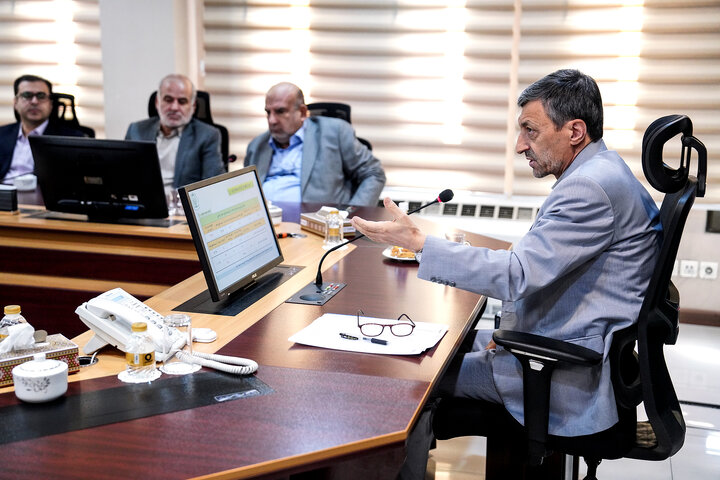 بررسی عملکرد کاغذ سبز خوزستان و قند شهدای دزفول