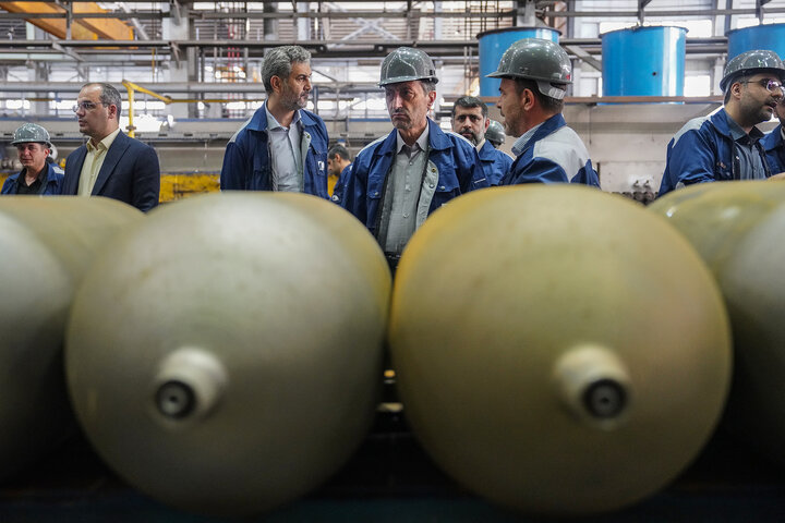 بازدید رئیس ستاد اجرایی فرمان امام از کارخانه پارس ام.سی.اس اصفهان