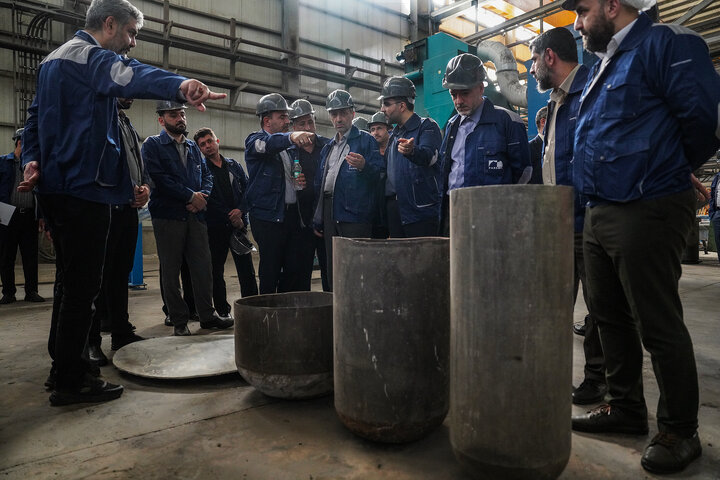 بازدید رئیس ستاد اجرایی فرمان امام از کارخانه پارس ام.سی.اس اصفهان