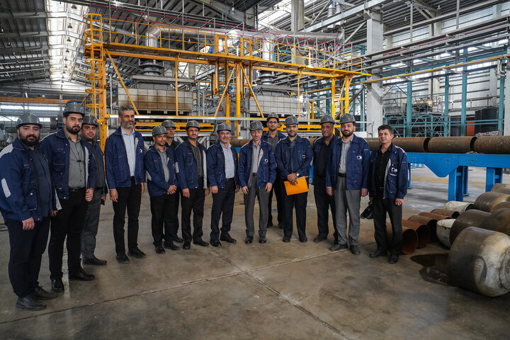 بازدید رئیس ستاد اجرایی فرمان امام از کارخانه پارس ام.سی.اس اصفهان