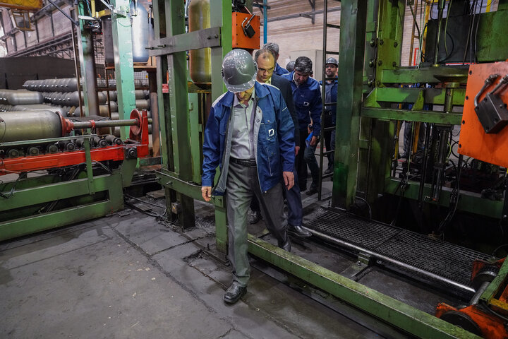 بازدید رئیس ستاد اجرایی فرمان امام از کارخانه پارس ام.سی.اس اصفهان