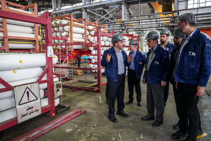 بازدید رئیس ستاد اجرایی فرمان امام از کارخانه پارس ام.سی.اس اصفهان