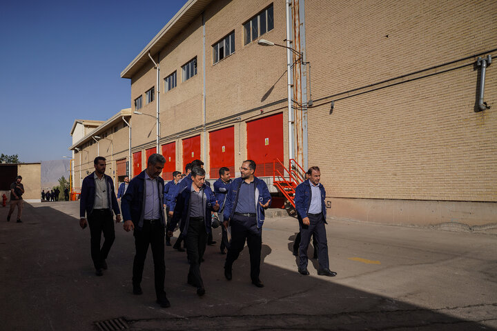 بازدید رئیس ستاد اجرایی فرمان امام از کارخانه پارس ام.سی.اس اصفهان