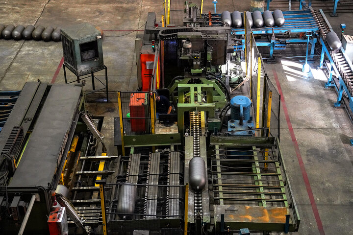 بازدید رئیس ستاد اجرایی فرمان امام از کارخانه پارس ام.سی.اس اصفهان