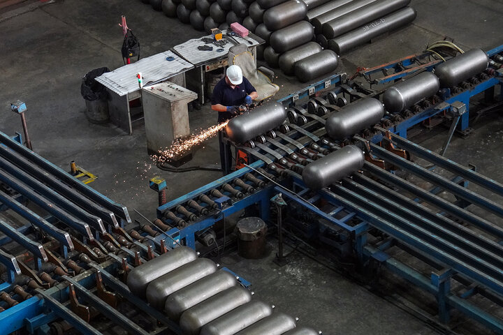 بازدید رئیس ستاد اجرایی فرمان امام از کارخانه پارس ام.سی.اس اصفهان