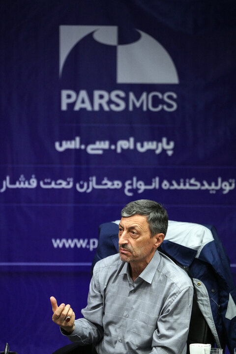 بازدید رئیس ستاد اجرایی فرمان امام از کارخانه پارس ام.سی.اس اصفهان