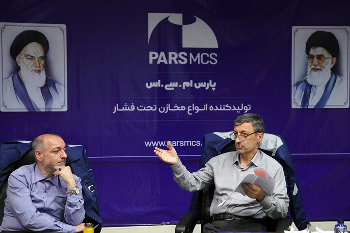 بازدید رئیس ستاد اجرایی فرمان امام از کارخانه پارس ام.سی.اس اصفهان