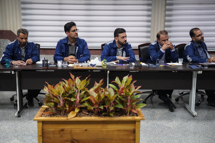 بازدید رئیس ستاد اجرایی فرمان امام از کارخانه پارس ام.سی.اس اصفهان