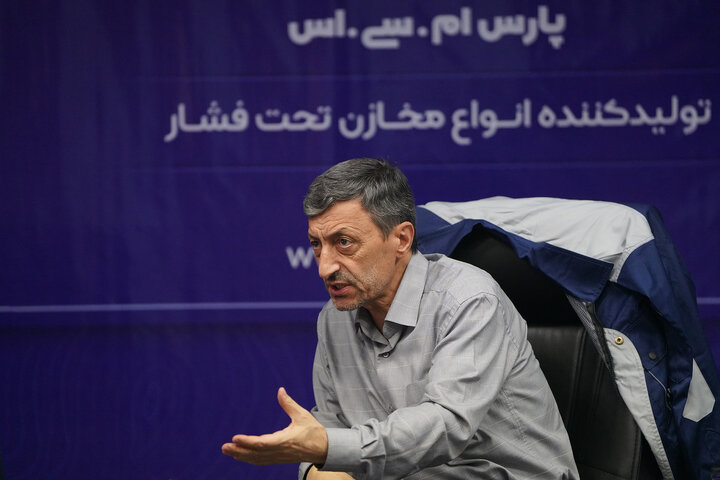 بازدید رئیس ستاد اجرایی فرمان امام از کارخانه پارس ام.سی.اس اصفهان