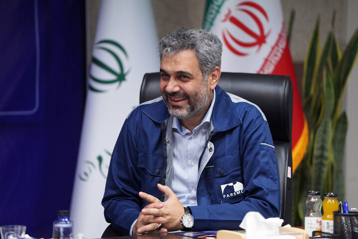 بازدید رئیس ستاد اجرایی فرمان امام از کارخانه پارس ام.سی.اس اصفهان