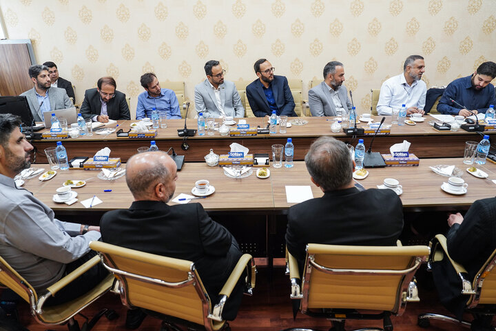 بررسی ‌طرح‌های موسسه دانش بنیان برکت با حضور رئیس ستاد اجرایی فرمان امام