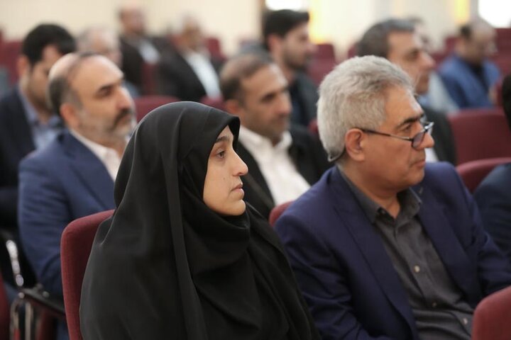 نشست هماهنگی مدیران عامل شرکت‌های تابعه ستاد برای شرکت در هشتمین دوره جایزه ملی تعالی و پیشرفت