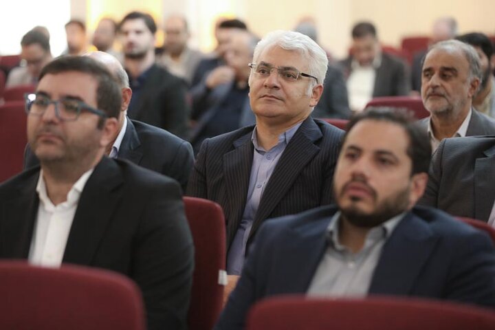 نشست هماهنگی مدیران عامل شرکت‌های تابعه ستاد برای شرکت در هشتمین دوره جایزه ملی تعالی و پیشرفت