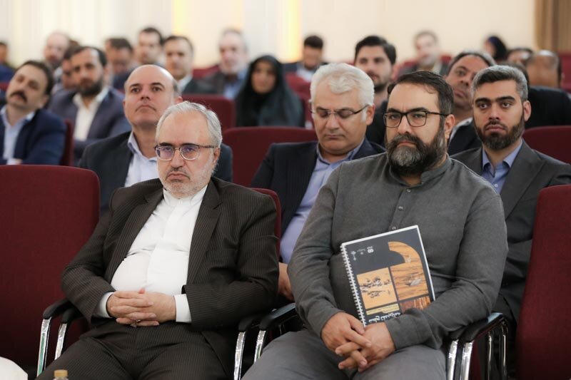 نشست هماهنگی مدیران عامل شرکت‌های تابعه ستاد برای شرکت در هشتمین دوره جایزه ملی تعالی و پیشرفت