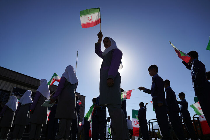 جشن پایان مدارس کانکسی ایران با حضور رئیس ستاد اجرایی فرمان امام و وزیر آموزش و پرورش