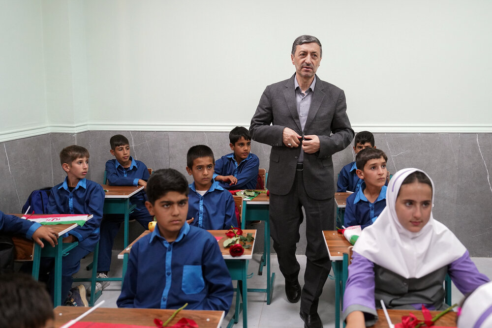 جشن پایان مدارس کانکسی ایران با حضور رئیس ستاد اجرایی فرمان امام و وزیر آموزش و پرورش