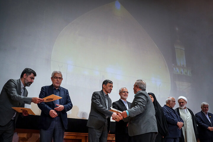 آیین تکریم از خادمان اربعین حسینی