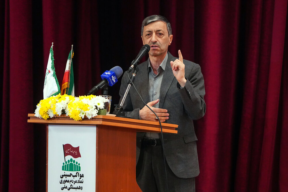 خدمت به زائران اربعین سرمایه‌گذاری در راه خداست/ اربعین، یادگار شهدا و حاج قاسم است