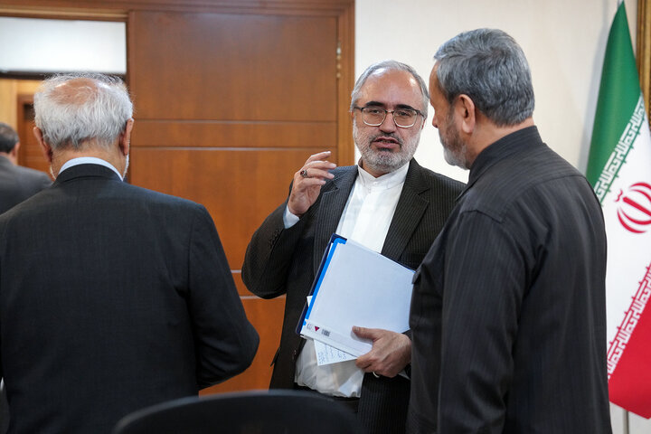 جلسه روسای نهادهای انقلاب اسلامی به میزبانی ستاد اجرایی فرمان امام