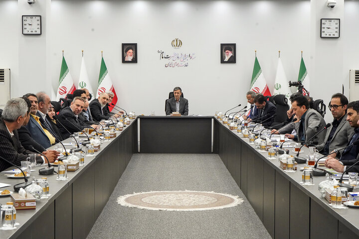 نشست تخصصی مدیران گروه سلامت و دارویی برکت