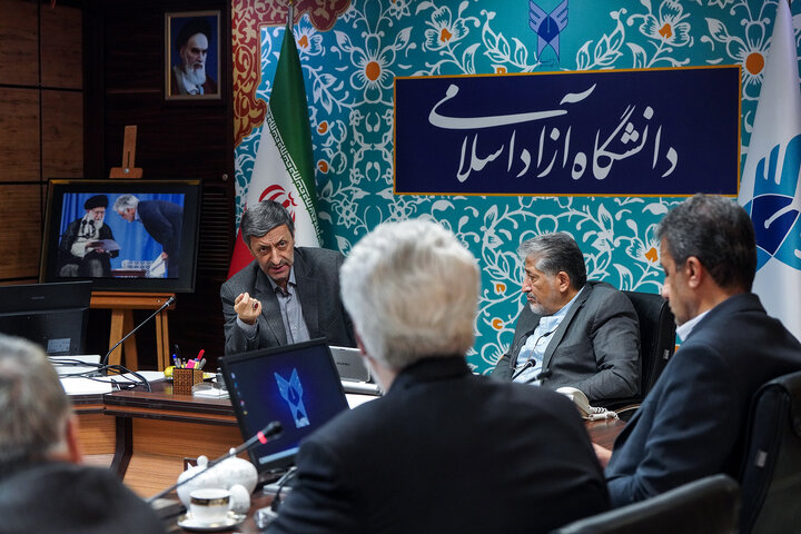 دیدار رئیس ستاد اجرایی فرمان امام با رئیس جدید دانشگاه آزاد