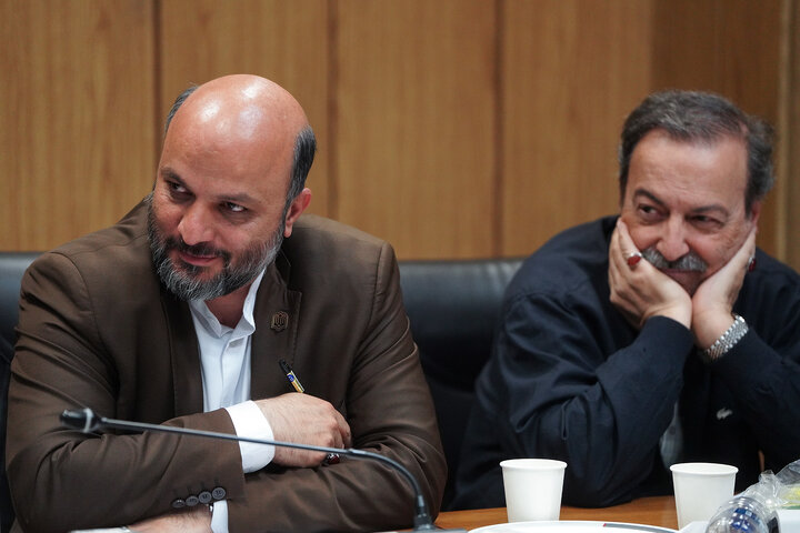 توسعه عدالت آموزشی و تجهیز مدارس با امضای دو تفاهم‌نامه مشترک