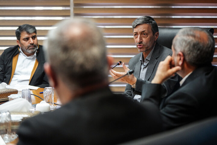 توسعه عدالت آموزشی و تجهیز مدارس با امضای دو تفاهم‌نامه مشترک