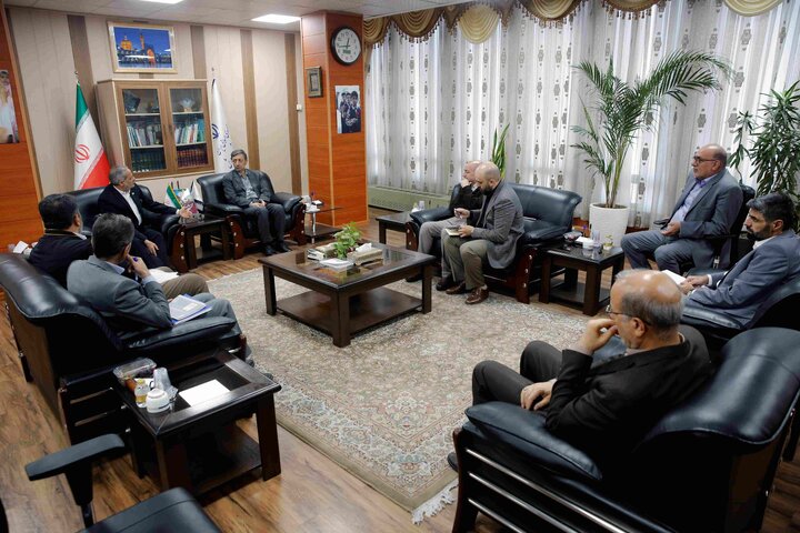 توسعه عدالت آموزشی و تجهیز مدارس با امضای دو تفاهم‌نامه مشترک