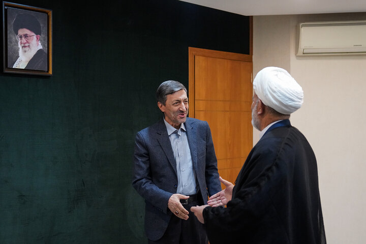 دیدار اسماعیل سیاوشی نماینده مردم فریدن، چادگان، فریدونشهر، بویین و میاندشت در مجلس شورای اسلامی با رئیس ستاد اجرایی فرمان امام