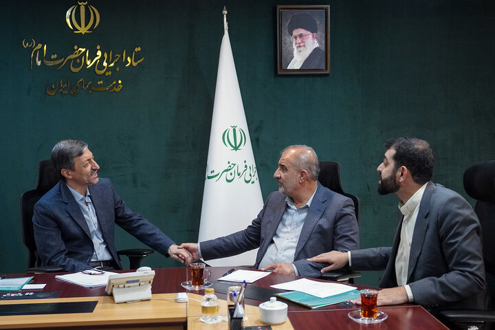 دیدار روح‌الله نجابت نماینده مردم شیراز و محمد جواد عسکری نماینده مردم داراب و زرین‌دشت در مجلس شورای اسلامی با رئیس ستاد اجرایی فرمان امام