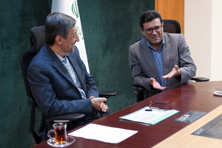 دیدار عمران عباسی کالی نماینده مردم قائمشهر، سوادکوه، جویبار، سیمرغ و سوادکوه شمالی در مجلس شورای اسلامی با رئیس ستاد اجرایی فرمان امام