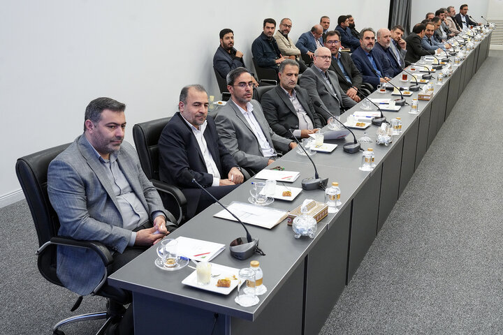 نشست تخصصی مدیران سازمان اموال و املاکِ ستاد اجرایی فرمان امام