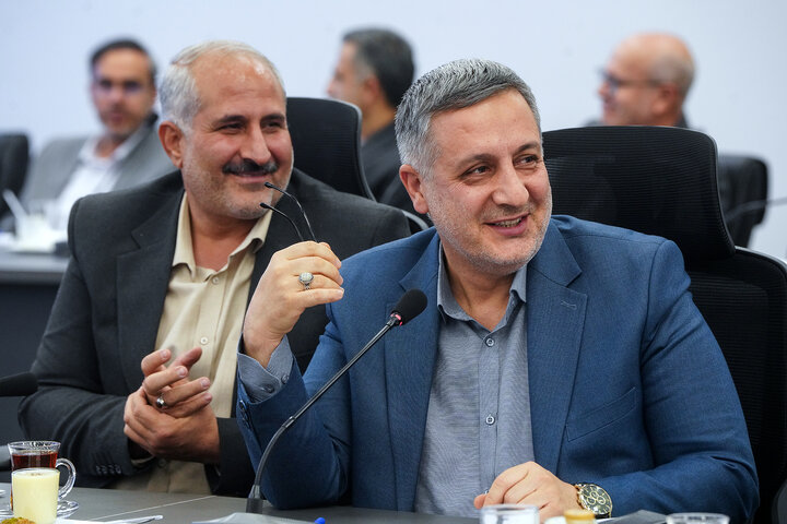 نشست تخصصی مدیران سازمان اموال و املاکِ ستاد اجرایی فرمان امام